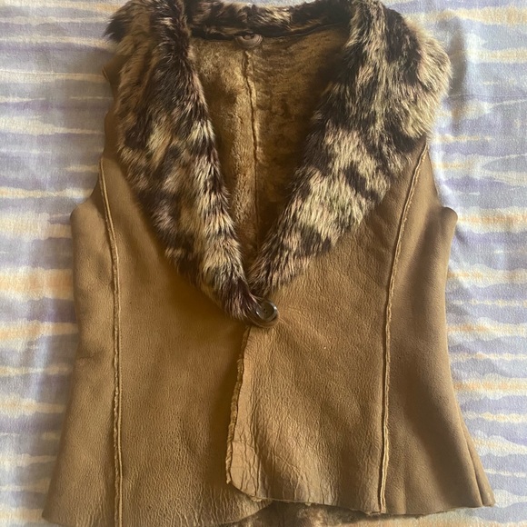Chas Mackenzie Real Sheepskin Fur Vest - Picture 2 of 4